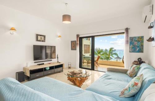 Flic-en-Flac Apartment | Seascape - 3 Chambres et Piscine, en bord de mer