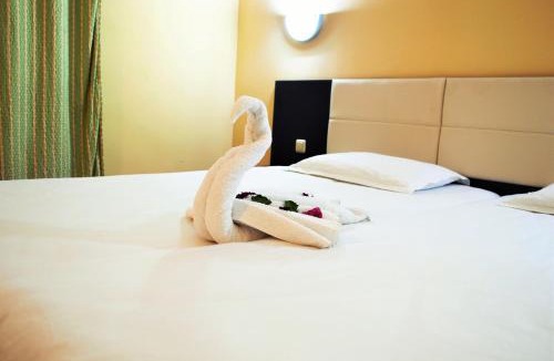 Nefza Hotel | Hotel Alrawabi