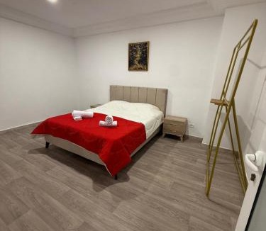 Centre Ville Apartment | Florella Business City Center, Appartement Equipé
