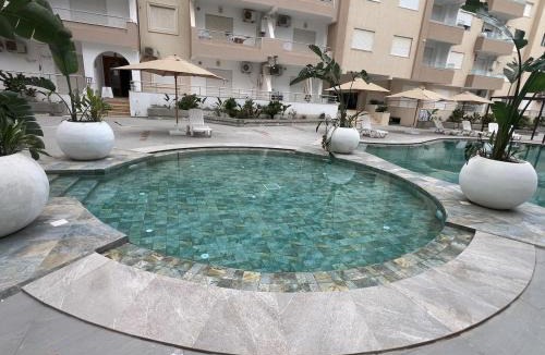 Chott Mariem Apartment | chott meriem avec terrasse sur la mer