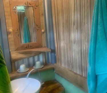 Rodrigues Island Ski Chalet | Lily Pad lodge Ocean View
