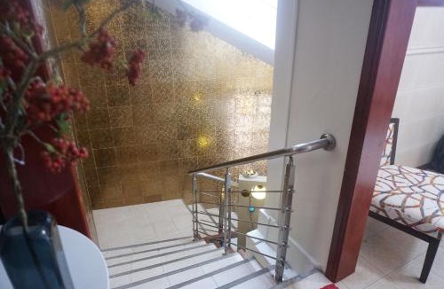 Floreal Bed & Breakfast | Happy Ours Guesthouse