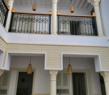 Borj Erras Hotel | Hotel Dar Al Madina