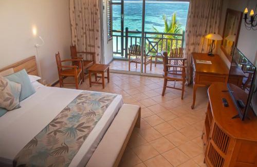 Blue Bay Hotel | Le Peninsula Bay Beach Resort & Spa