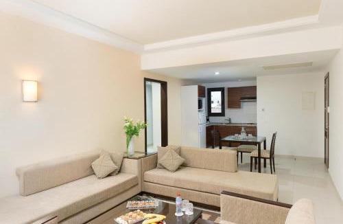 Les Berges Du Lac II Hotel | Le Corail Suites Hotel