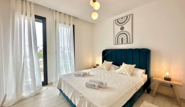 A12 Stylish and Modern 2bds in La Marsa