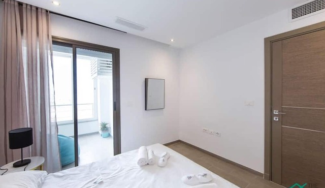 Brand New 2 Bd apt Jardins de Carthage