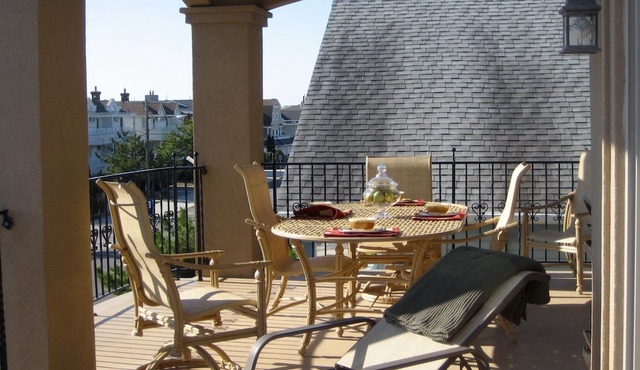Oc2226 Wesley Ave-2nd-floor in Ocean City