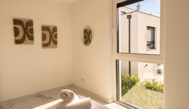 Quiet Luxury 4BR With1LR Garden Villa in Breitenfurth bei Wien