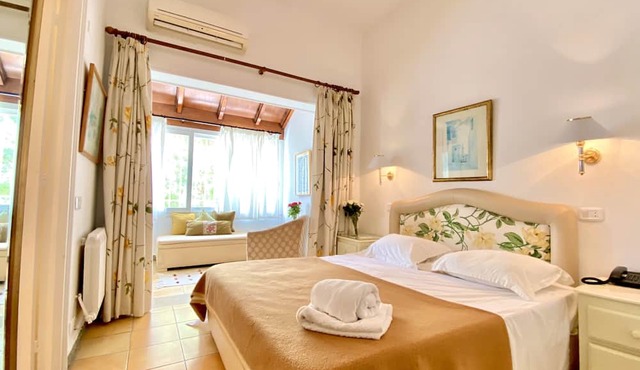Hotel Plaza Corniche
