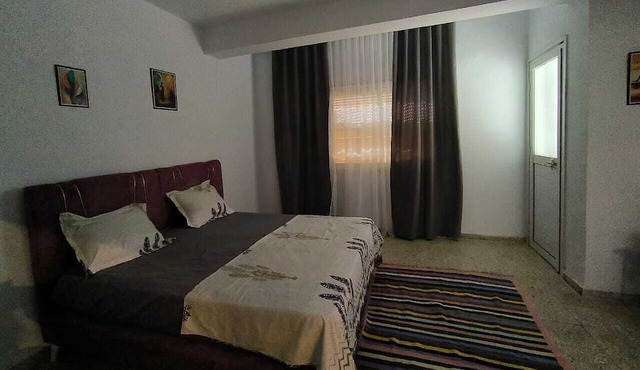 Charming 3-bedroom Apartment in Cité Habib, Sfax, Tunisia With TV and AC 🌿