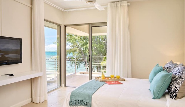 Bon Azur Beachfront Suites & Penthouses with LOV