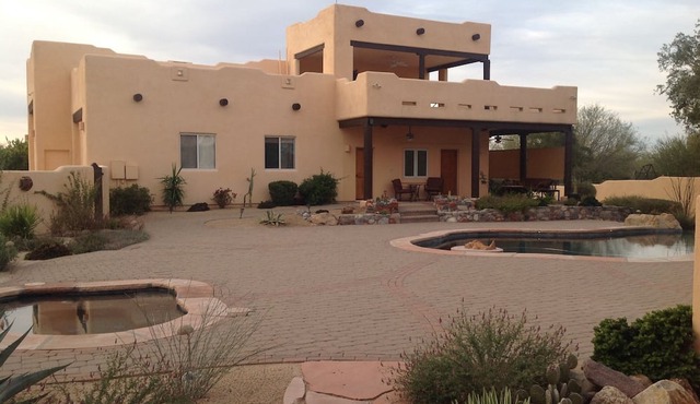 Rural, Quiet and Private Casita with View Deck in Cave Creek