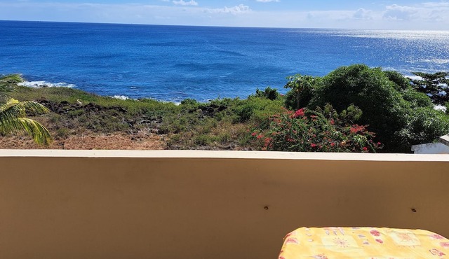 Cozy apartment in quiet area with fantastic sea view and swimming pool,