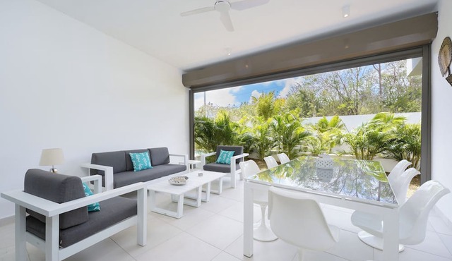 Pointe aux Canonniers Luxury Apartment near Beach