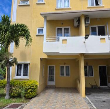 King Parrot Residence Signature Triplex