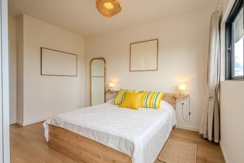 Tamarin Center - 2BR - Beach in 5 Min