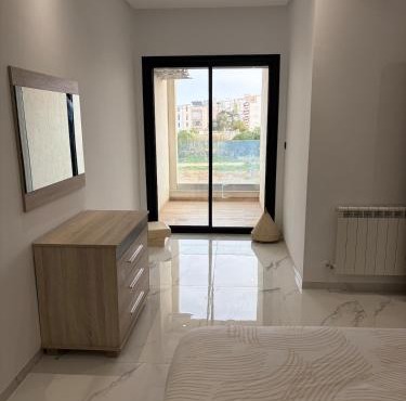 S2 Luxury Apartment with Pool & Seaside