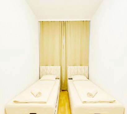 Affordable 5BR Apt, for 11 Guests near Schönbrunn in Vienna