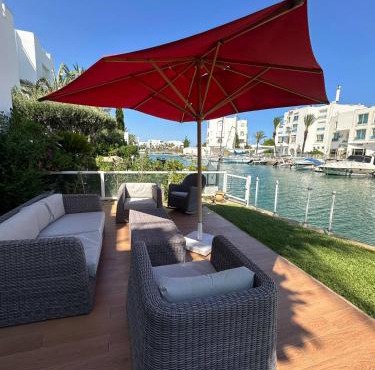 Luxurious 5-Bedroom Villa with Marina Views in Yasmine Hammamet
