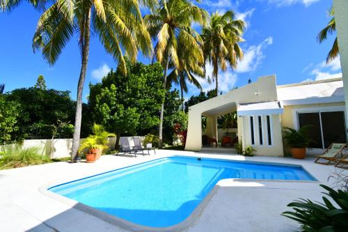 Elegant villa Blue Bay