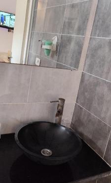 Dar Lebharr Studio