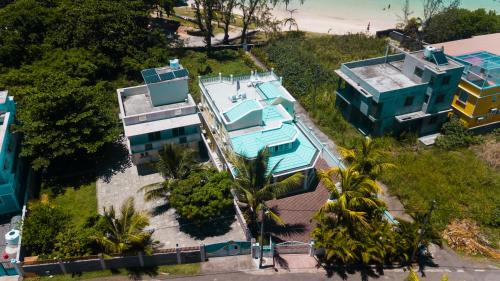 Bella Guesthouse Charming Beachfront Stay